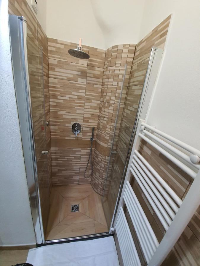 Marla Rooms Специя Екстериор снимка